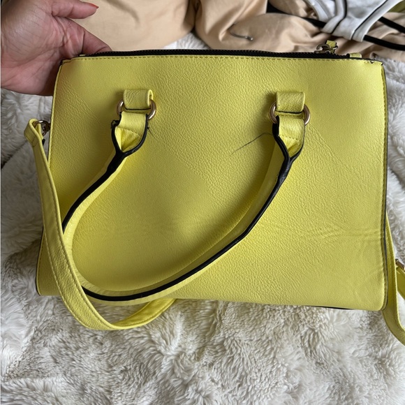 Call It Spring Adjustable strap purse - Picture 4 of 6